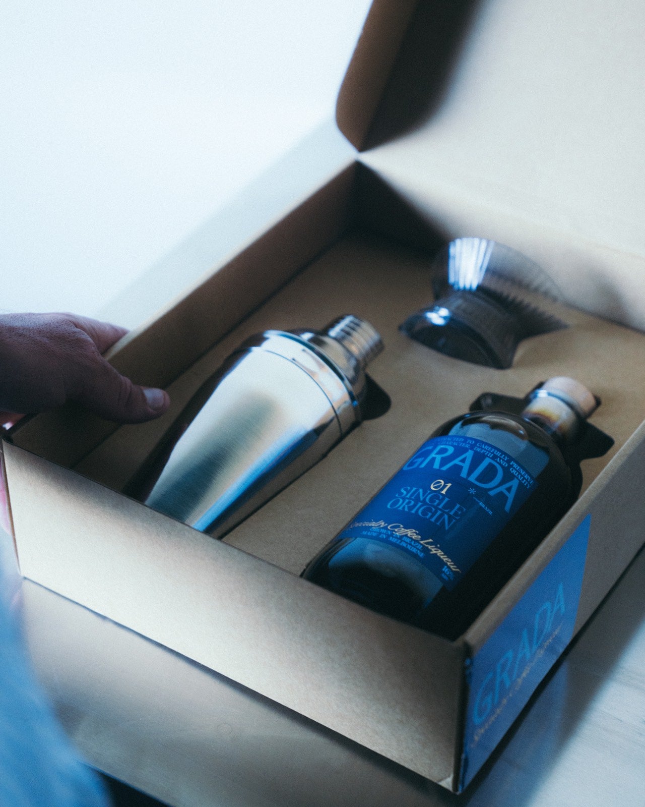 The GRADA gift box opened
