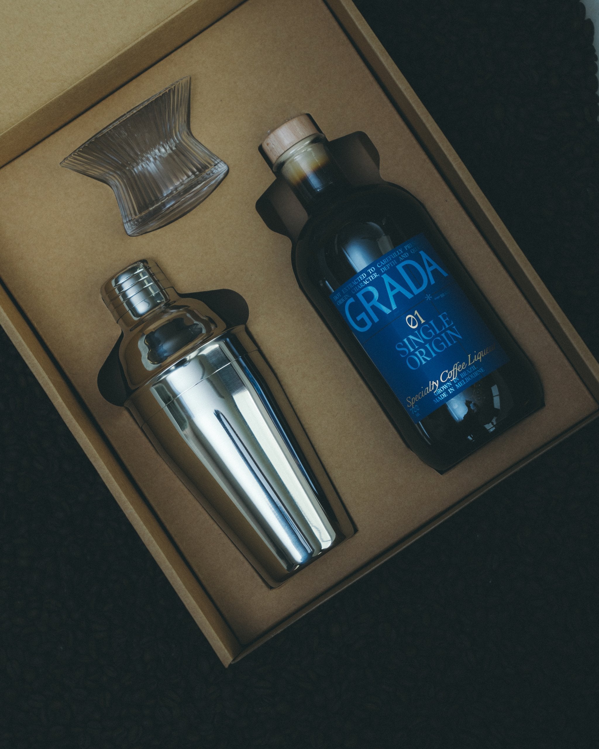 GRADA Gift Box 01 Single Origin — bottle, stainless shaker, and gift box